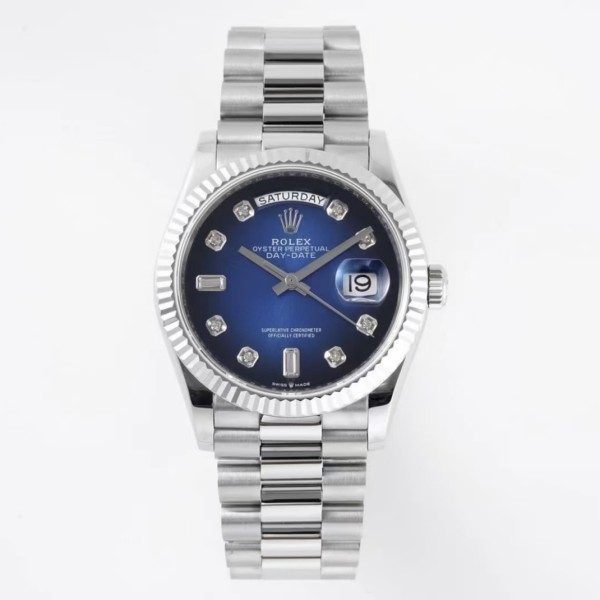 Sunday date display series women's watch, gradient blue dial, silver bezel, 36mm, silver President-style bracelet.
